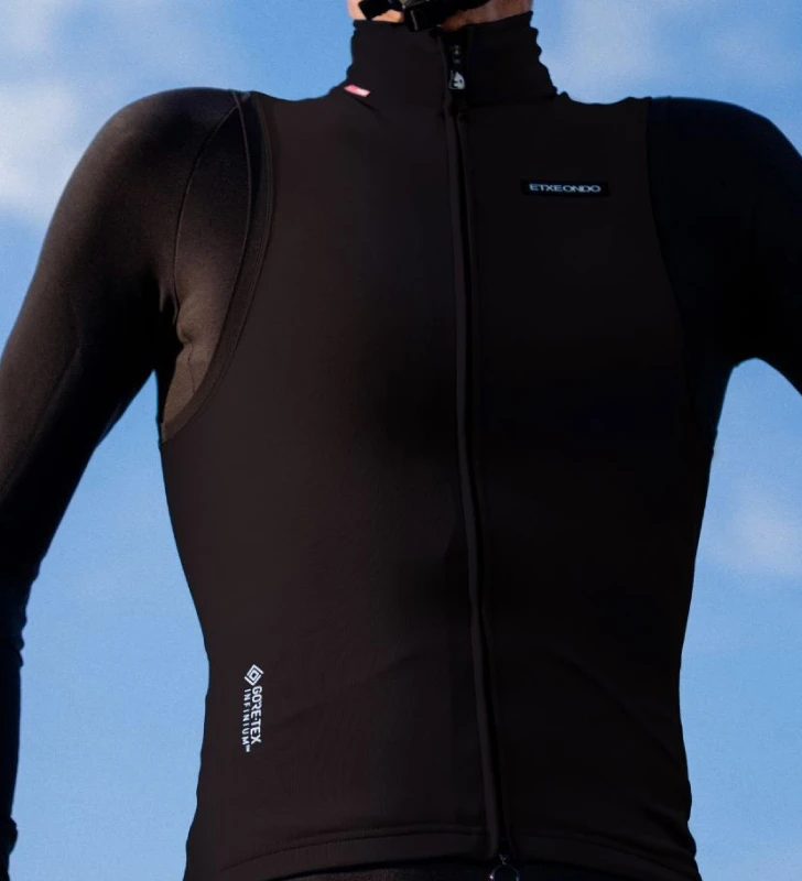 ETXEONDO Chaleco Arima Negro - Imagen 5